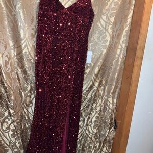 Elegant Burgundy Sequin Prom Dress